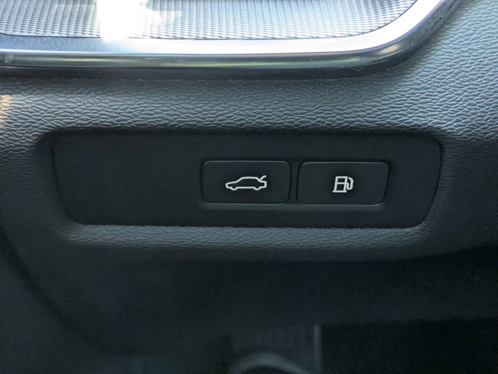 Used 2024 Volvo V60 T8 Polestar image 34