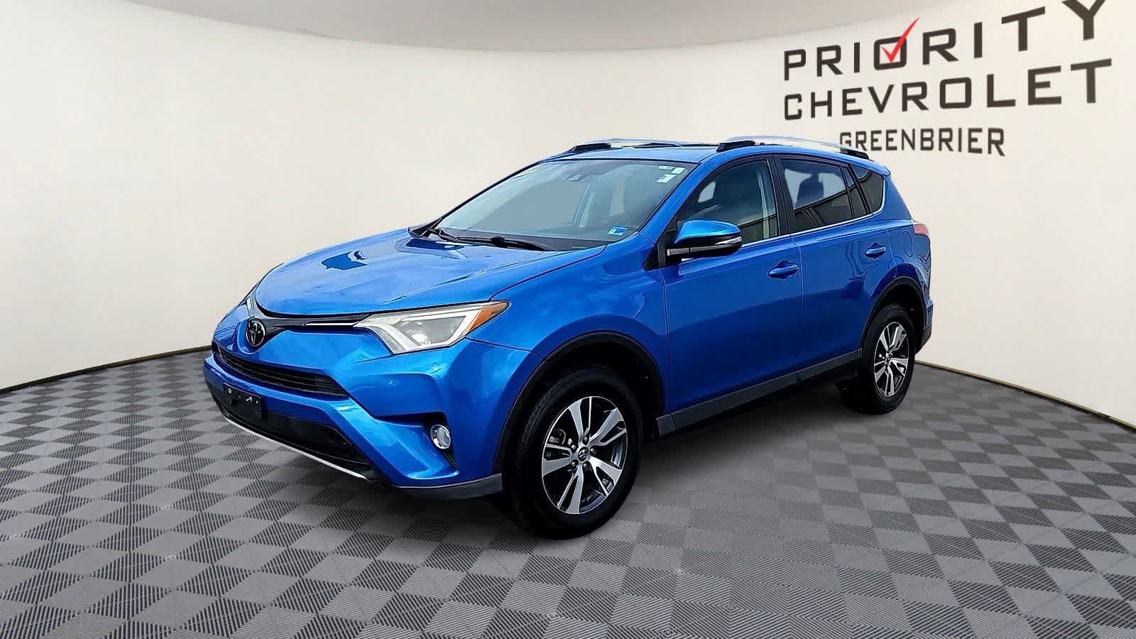 Used 2018 Toyota RAV4 XLE w/ Plus Extra Value Package FWD image 4
