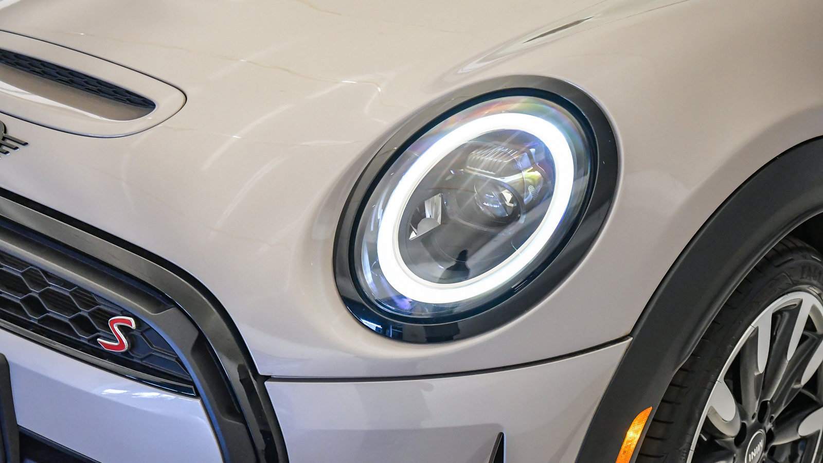 Certified 2024 MINI Cooper S FWD image 9