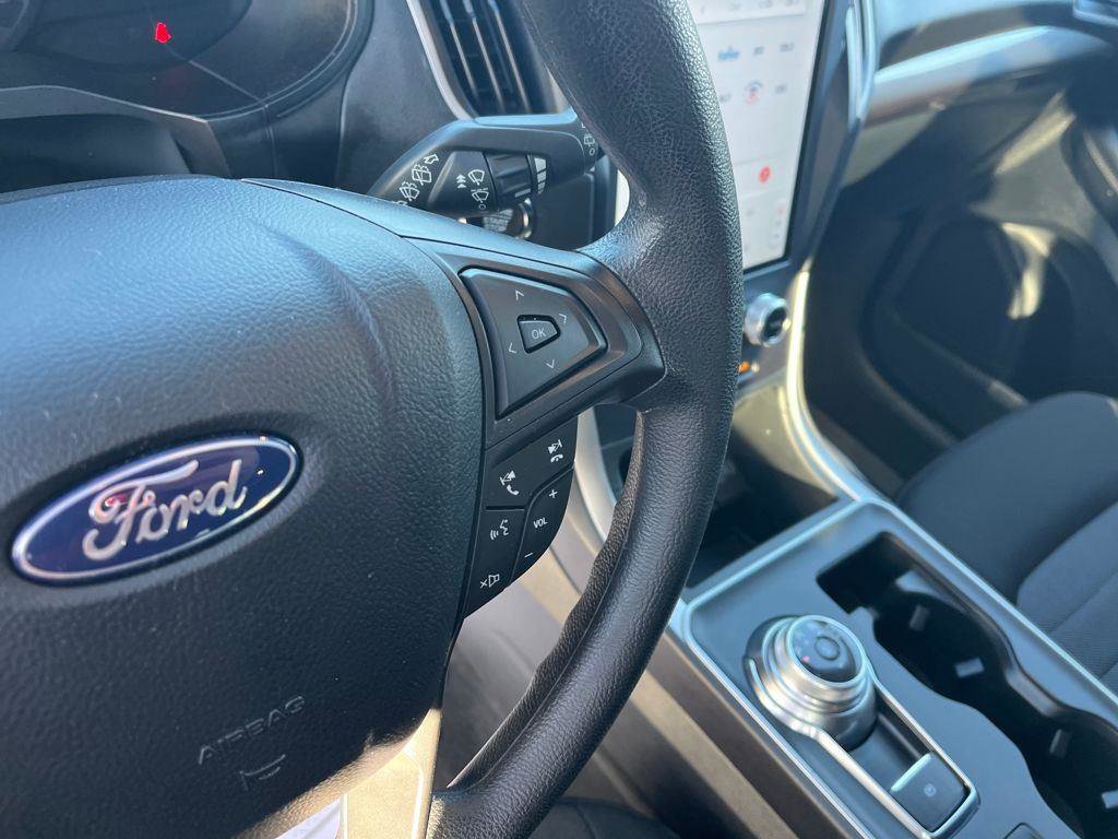 Used 2024 Ford Edge SE w/ Black Appearance Package AWD/4WD image 12