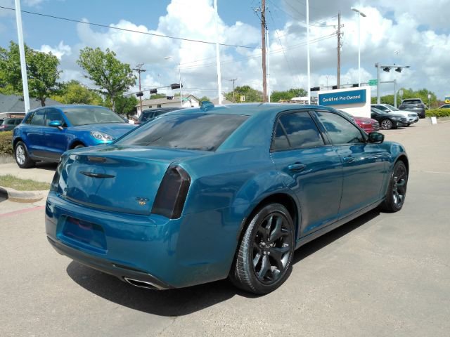 Used 2023 Chrysler 300 Touring w/ Sport Appearance Package image 6