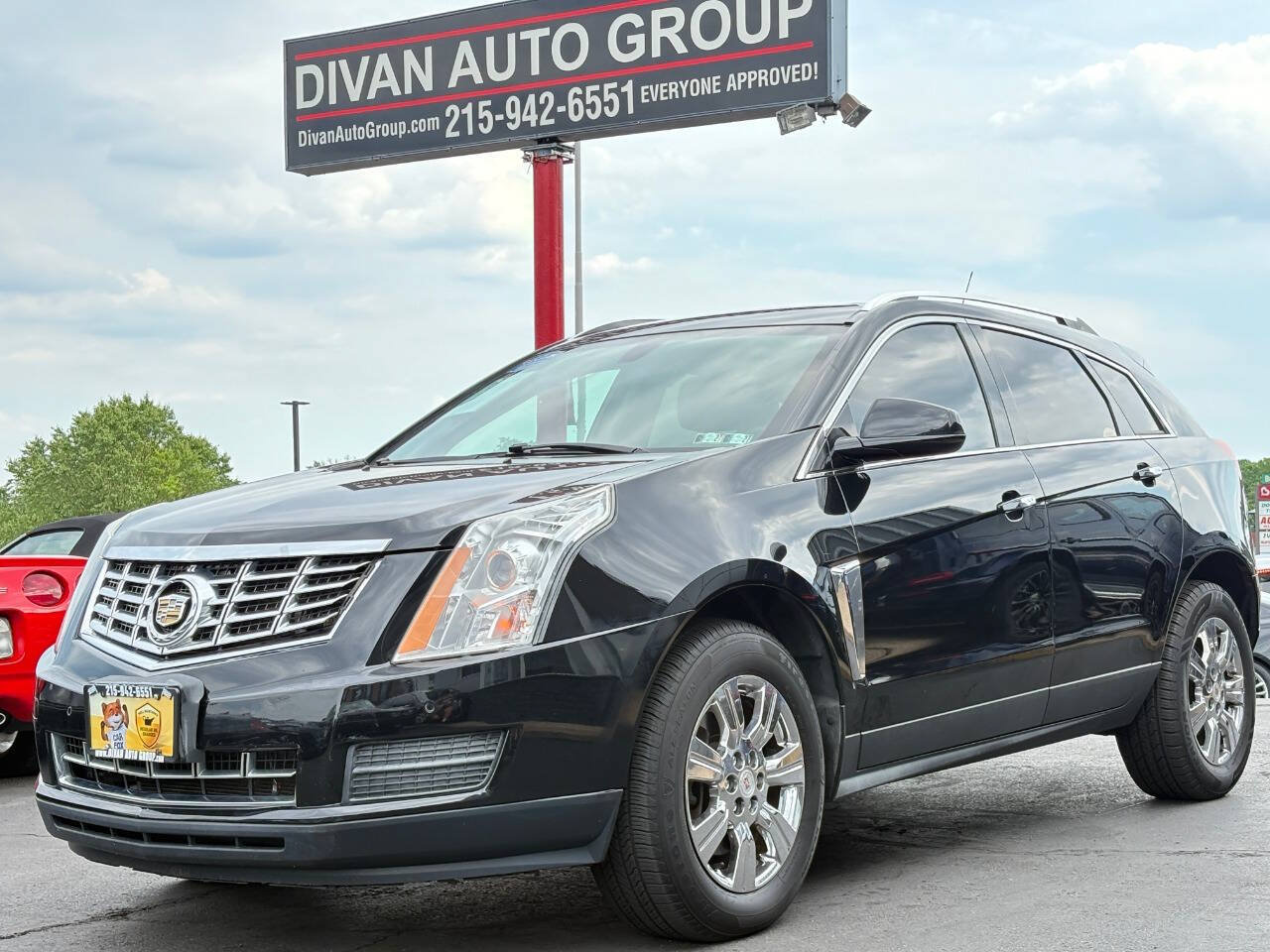 Used 2014 Cadillac SRX Luxury FWD image 2