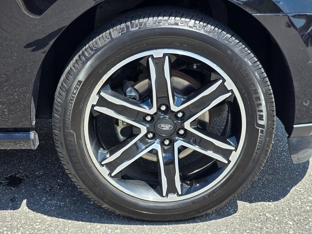Used 2019 Ford Expedition Limited w/ Equipment Group 303A AWD/4WD image 24