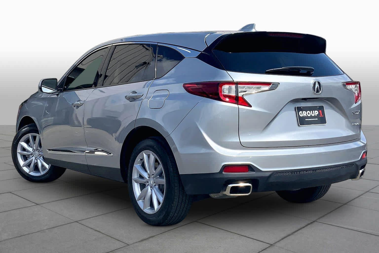 Used 2024 Acura RDX SH-AWD image 11