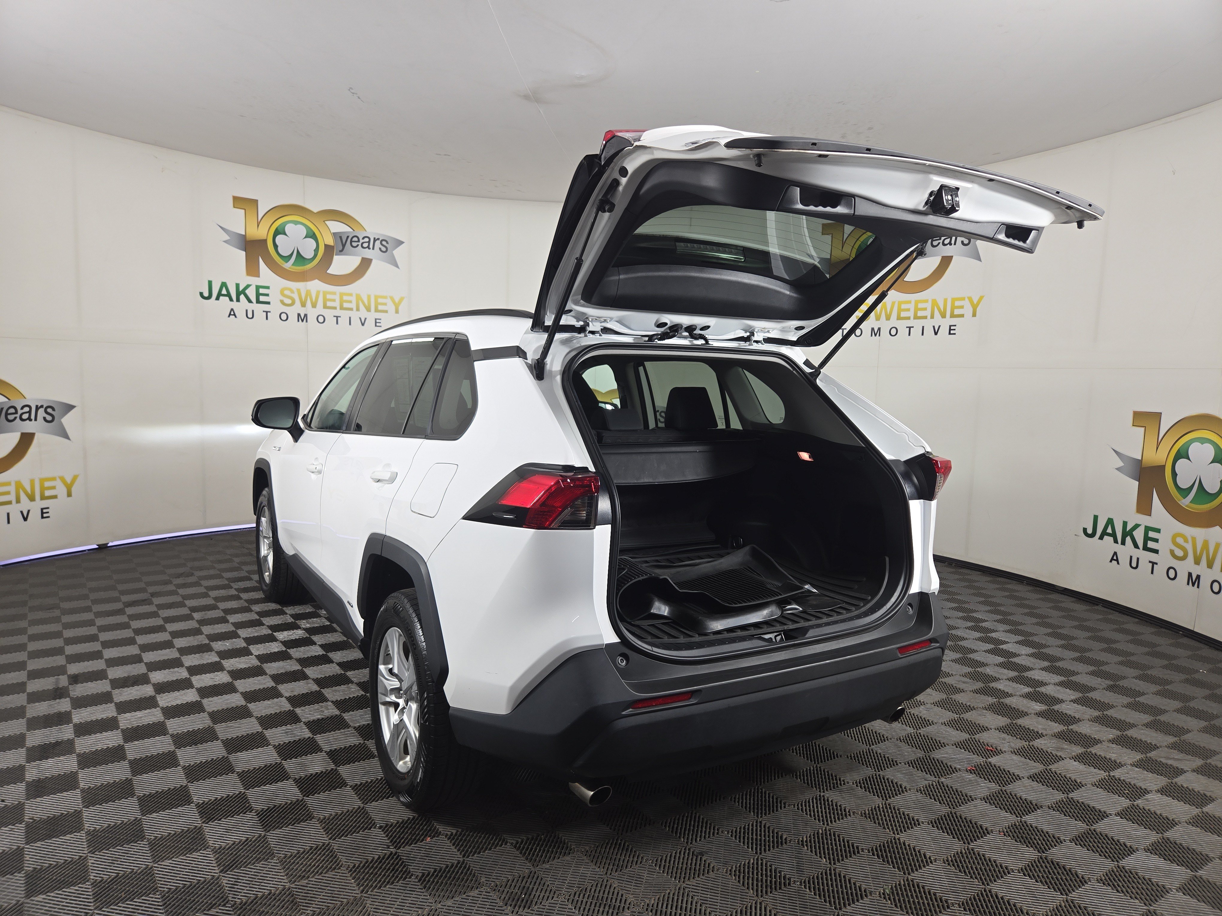 Used 2021 Toyota RAV4 LE AWD/4WD image 31