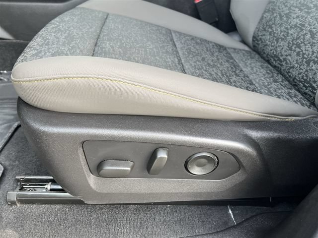 Used 2024 Chevrolet Colorado ZR2 w/ Technology Package AWD/4WD image 14
