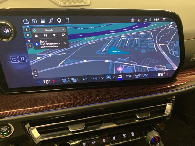 Used 2026 Chevrolet Traverse RS w/ LPO, Floor Liner Package AWD/4WD image 5