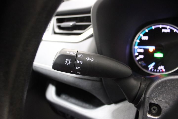 Used 2021 Toyota RAV4 LE image 38