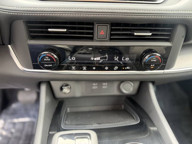 Used 2026 Nissan Rogue SV FWD image 20