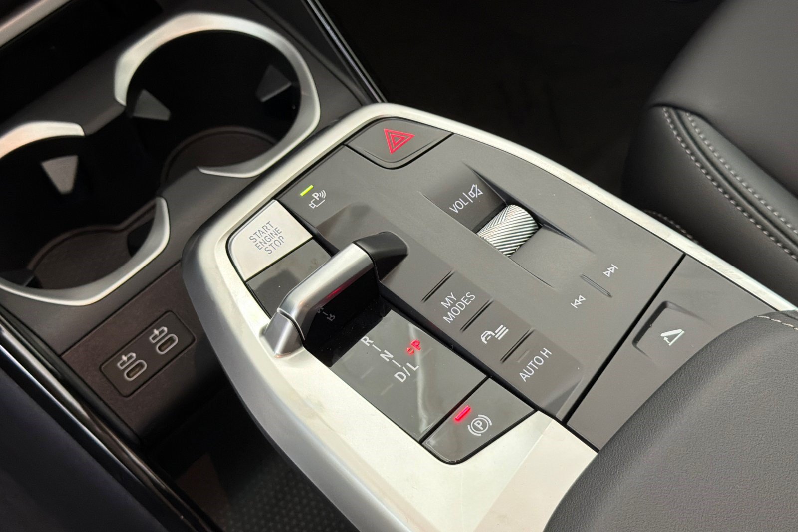 New 2027 BMW X1 xDrive28i AWD/4WD image 16