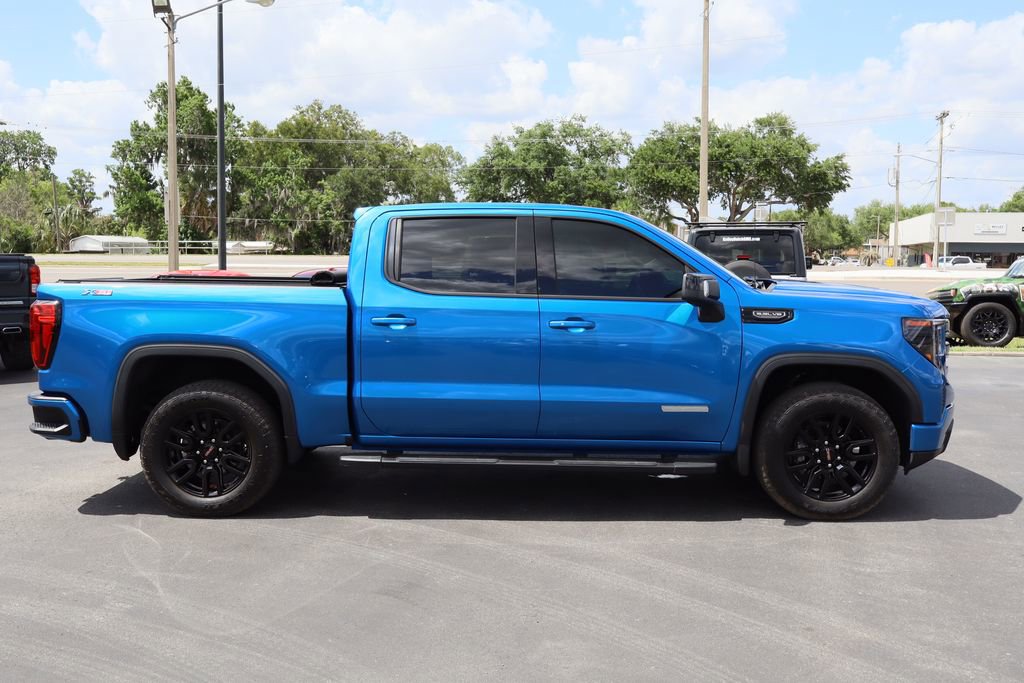 Used 2022 GMC Sierra 1500 Elevation w/ Elevation Premium Package AWD/4WD image 9