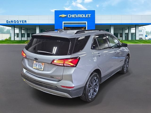 Used 2023 Chevrolet Equinox RS AWD/4WD image 9
