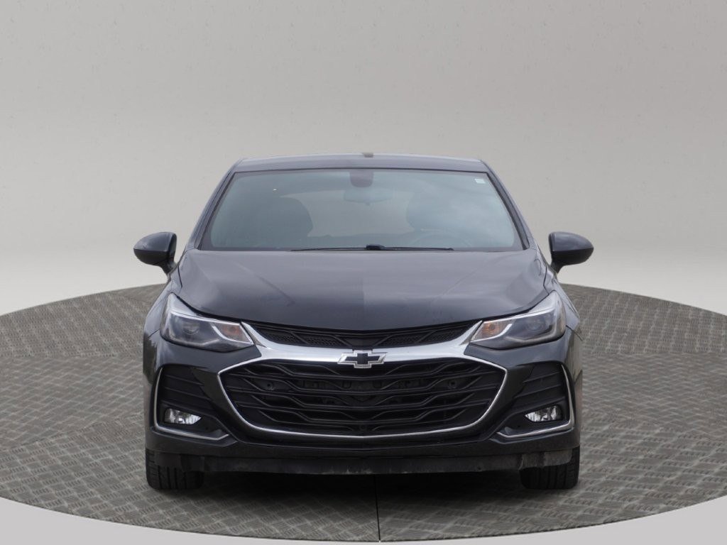 Used 2019 Chevrolet Cruze LT w/ Convenience Package image 4