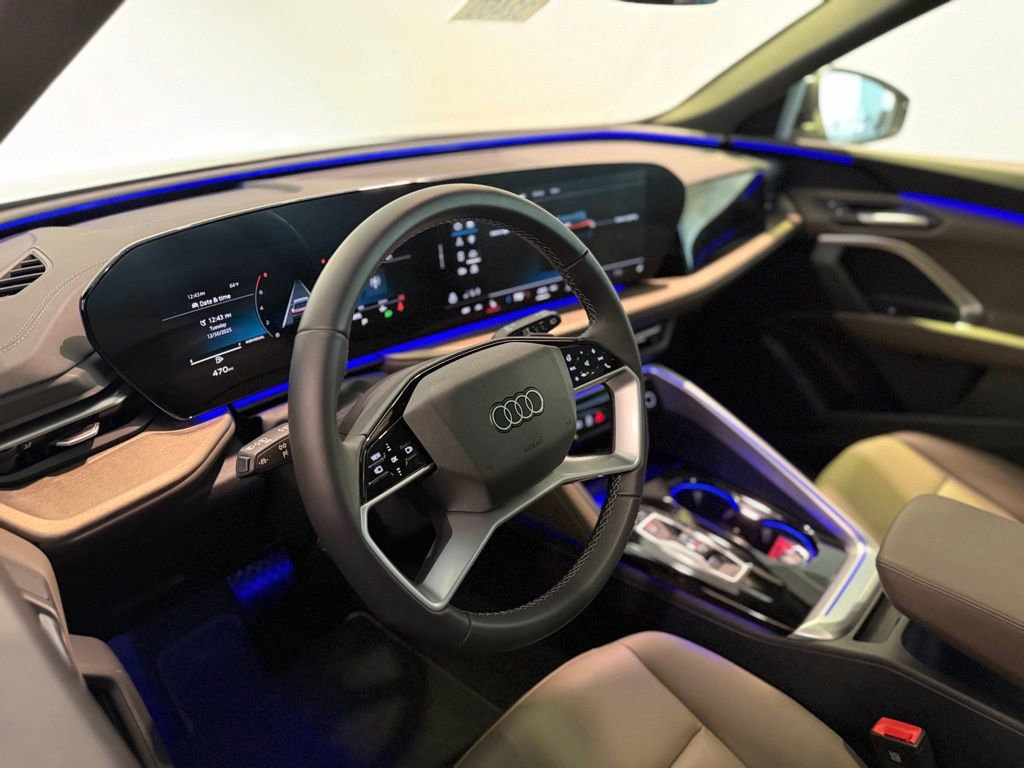 Used 2025 Audi Q5 Premium w/ Convenience Package AWD/4WD image 9