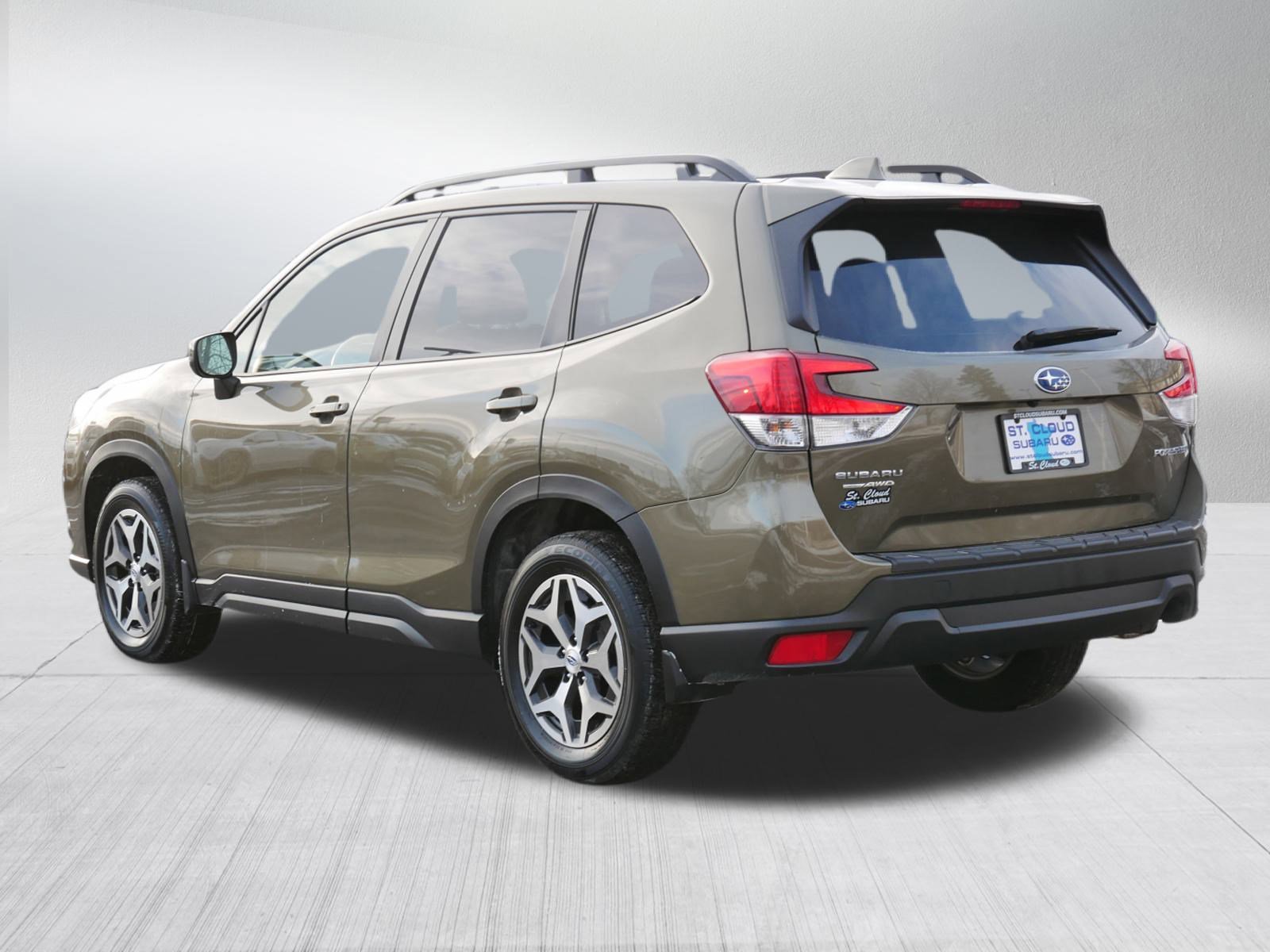 Certified 2023 Subaru Forester Premium image 5