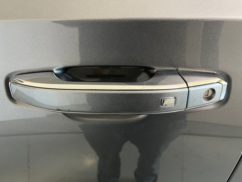 Used 2021 GMC Yukon Denali w/ Denali Premium Package image 64