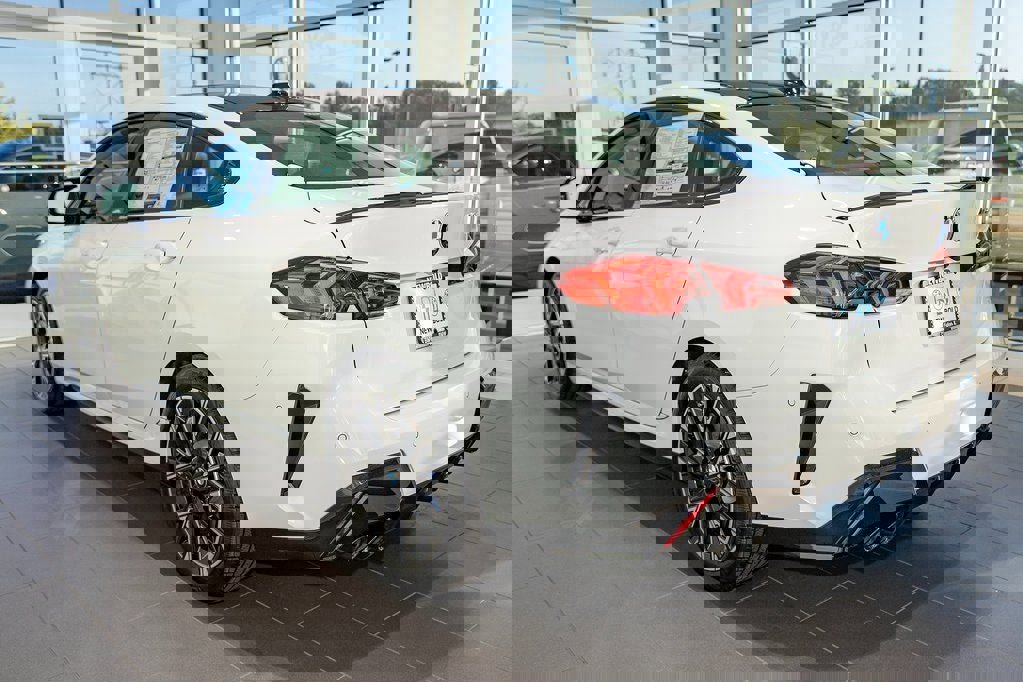 Used 2026 BMW M235i xDrive w/ Technology Package image 4