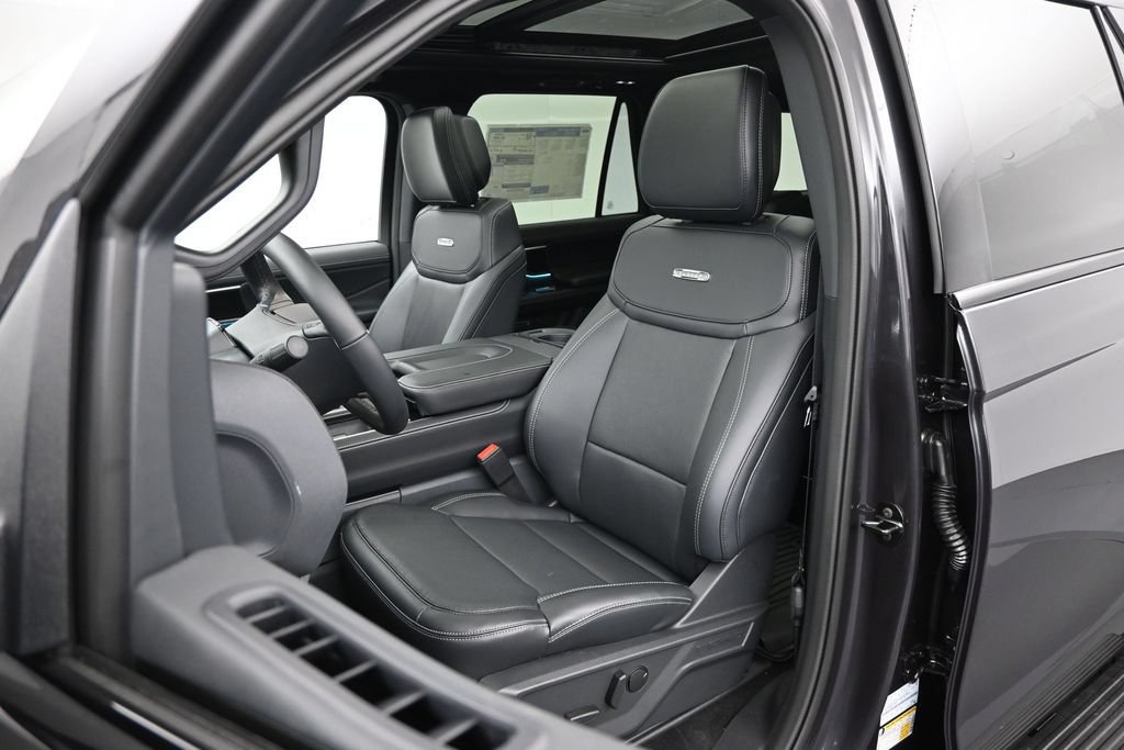 New 2027 Ford Expedition Max Platinum w/ Stealth Appearance Package AWD/4WD image 8