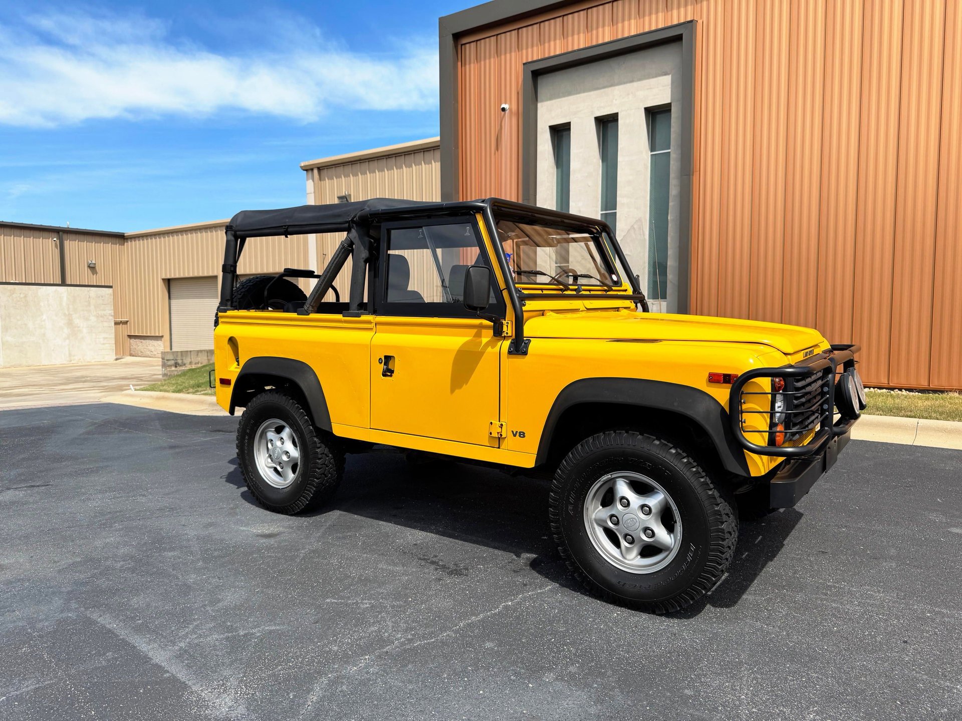 Used 1997 Land Rover Defender 90 AWD/4WD image 3