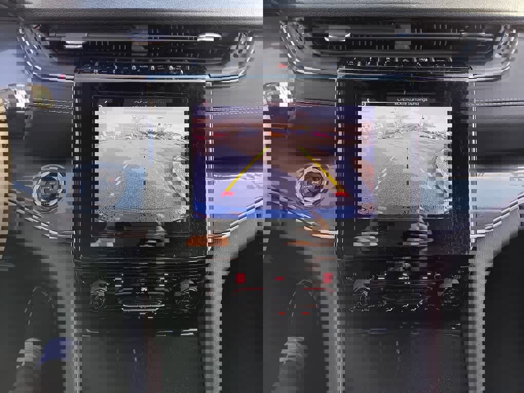 Used 2021 Jeep Grand Cherokee L Laredo w/ Luxury Tech Group I image 30