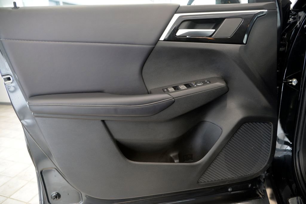 Used 2023 Mitsubishi Outlander SE image 14