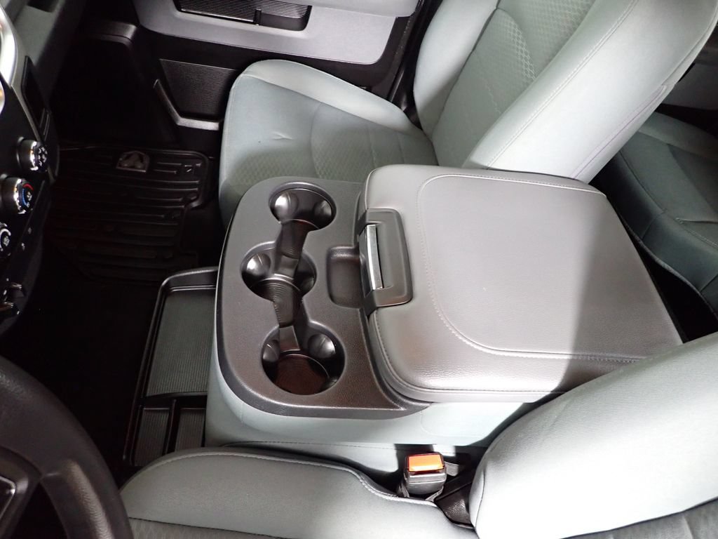 Used 2019 RAM 1500 Classic SLT w/ Protection Group AWD/4WD image 27