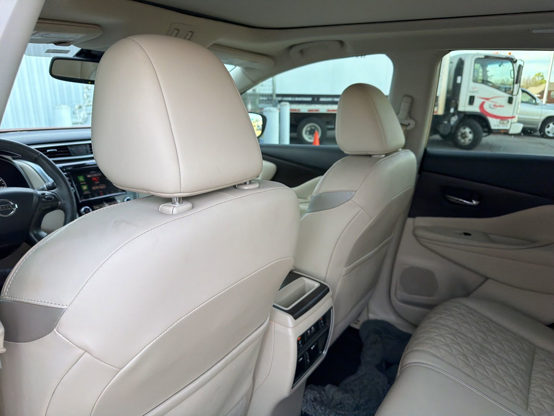 Used 2019 Nissan Murano Platinum w/ Cargo Package image 4