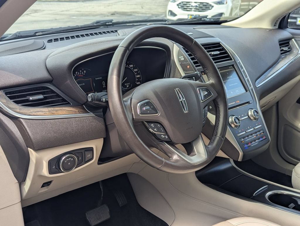 Used 2017 Lincoln MKC Reserve AWD/4WD image 9