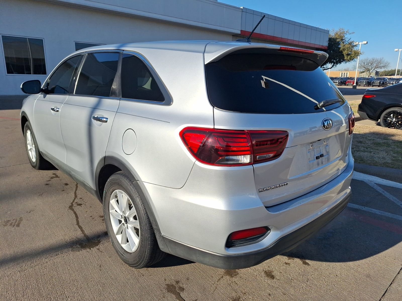 Used 2020 Kia Sorento L image 4