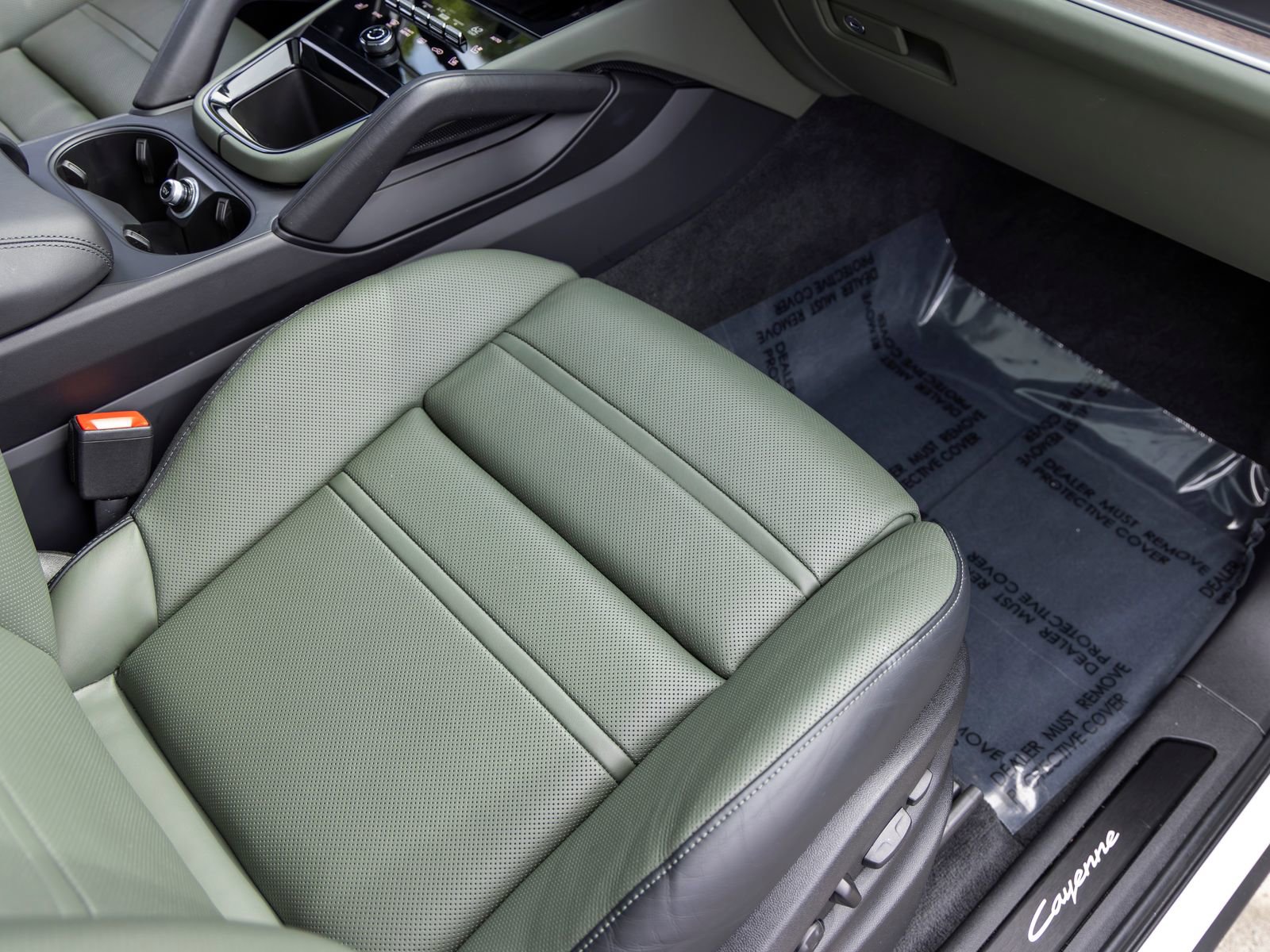 Certified 2024 Porsche Cayenne Coupe image 61