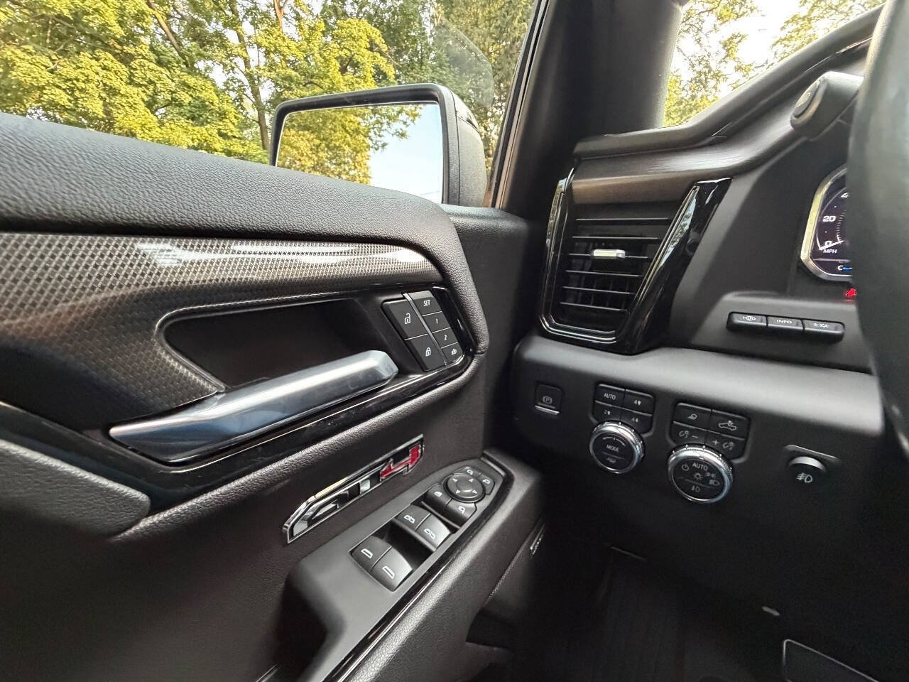 Used 2023 GMC Sierra 1500 AT4 w/ AT4 Premium Package AWD/4WD image 33