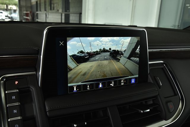 Used 2024 Chevrolet Suburban High Country image 31