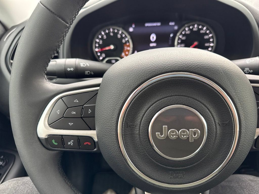 Used 2023 Jeep Renegade Altitude AWD/4WD image 23