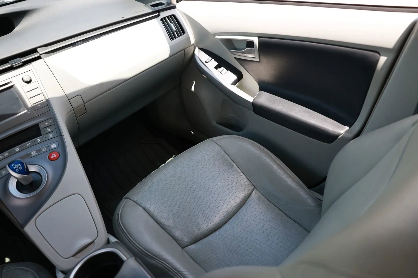 Used 2012 Toyota Prius Two FWD image 14