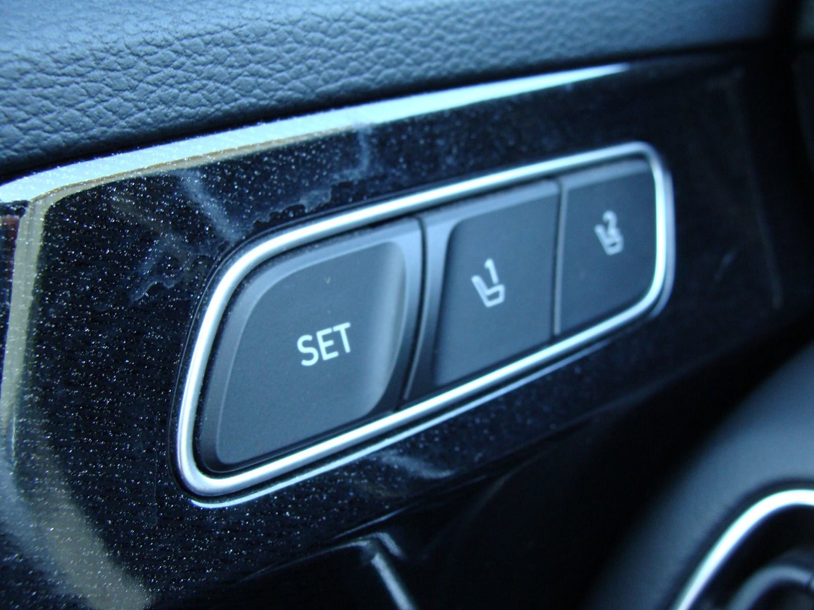 Used 2022 Hyundai Palisade Limited w/ Cargo Package image 35