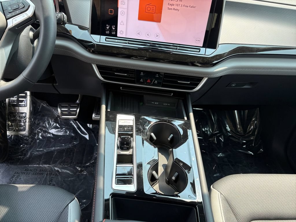 New 2026 Volkswagen Atlas Peak Edition AWD/4WD image 17