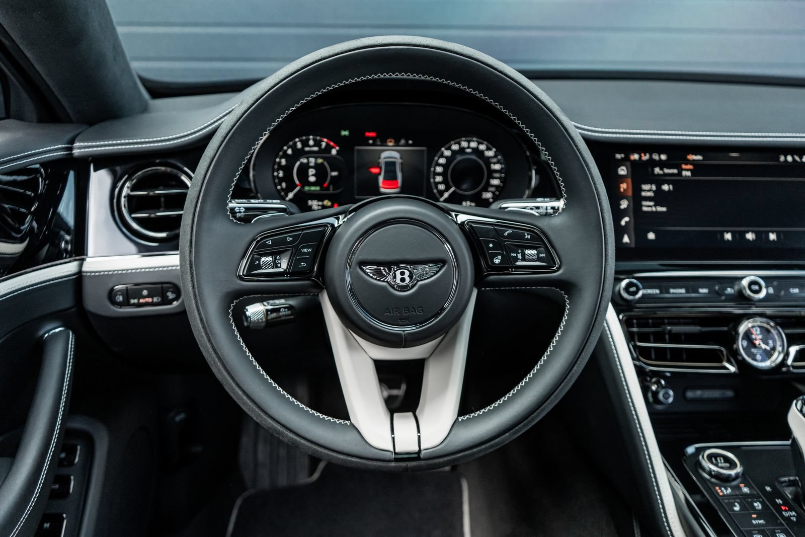 Certified 2025 Bentley Flying Spur Plug-In Hybrid AWD/4WD image 29