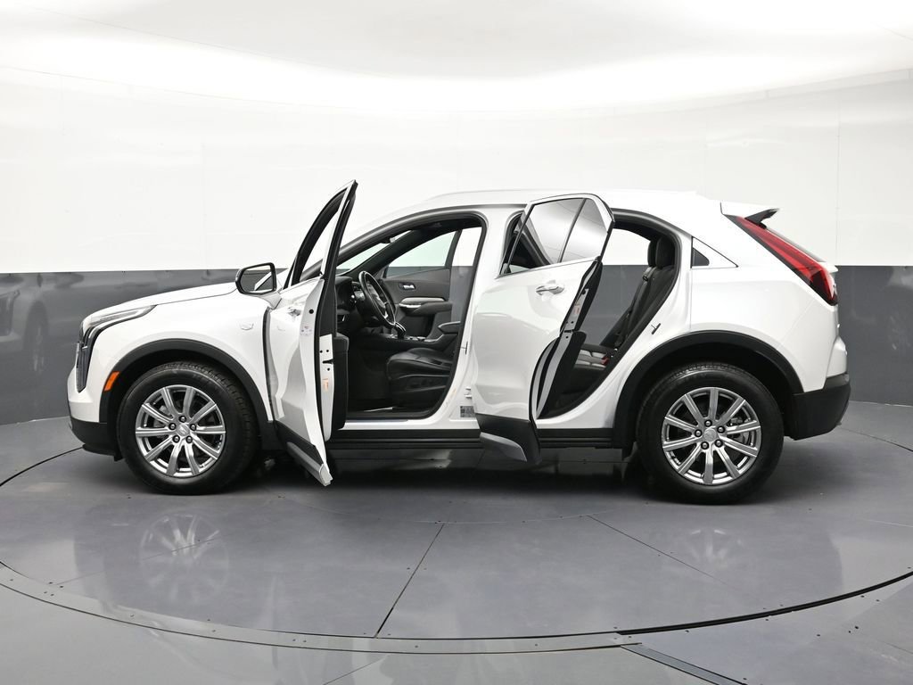 Used 2023 Cadillac XT4 Premium Luxury w/ Cold Weather Package AWD/4WD image 34