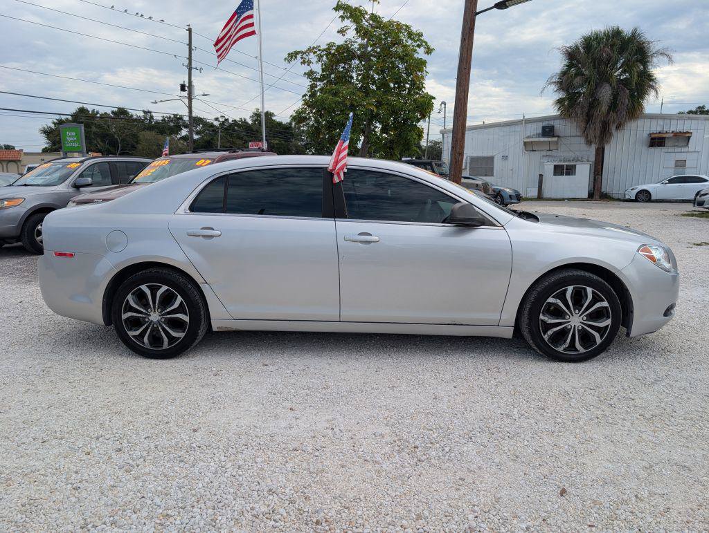 Used 2011 Chevrolet Malibu LS FWD image 4