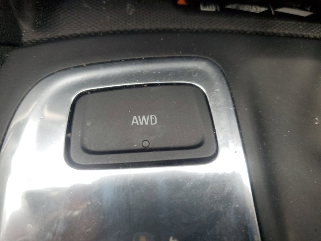 Used 2020 Chevrolet Equinox Premier w/ Premier Redline Edition image 21