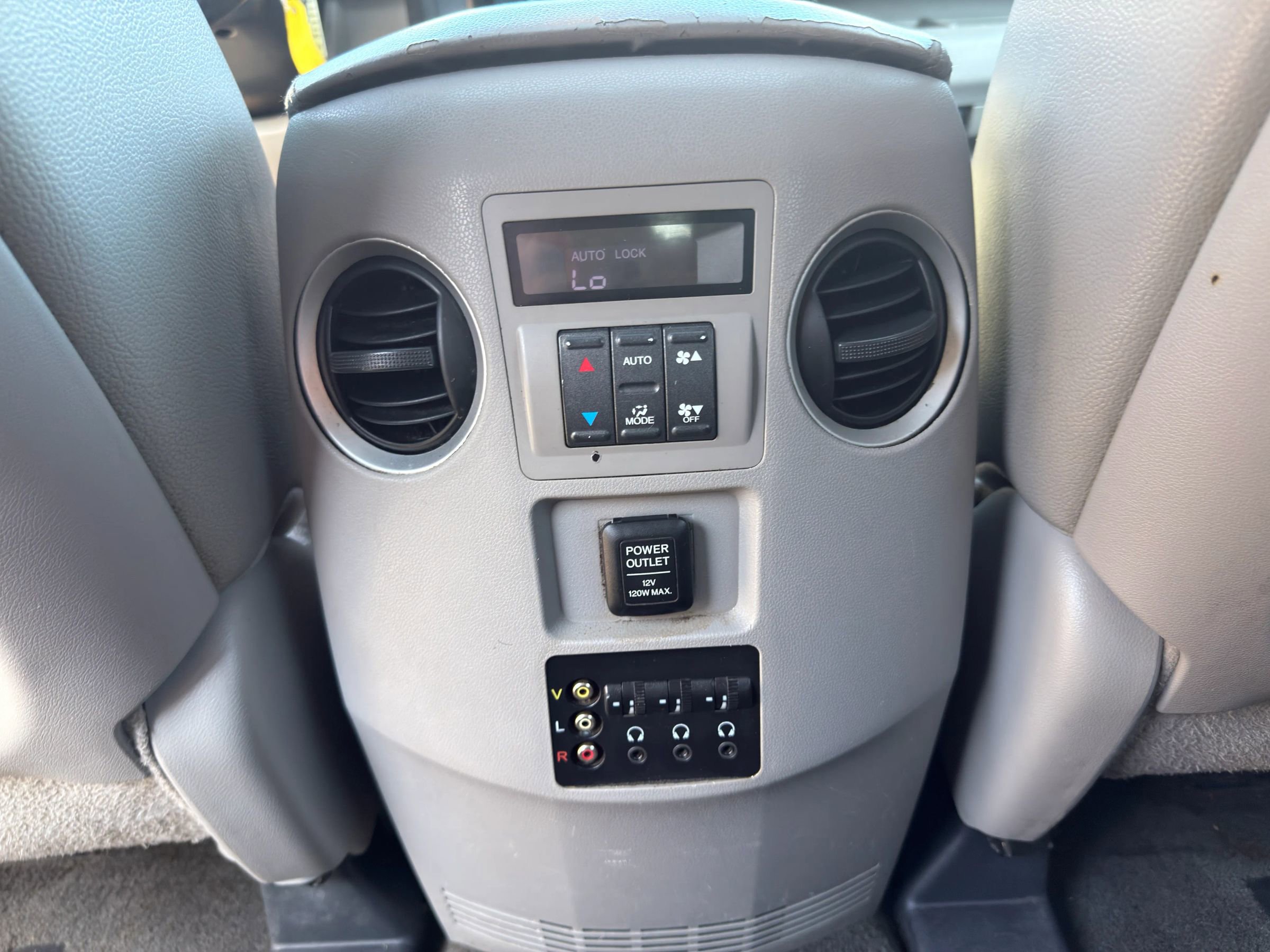 Used 2013 Honda Pilot Touring image 28