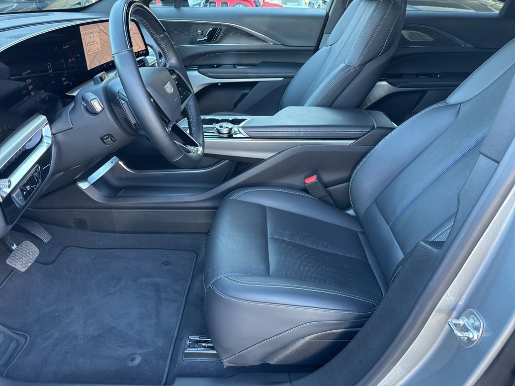 Used 2024 Cadillac Lyriq Luxury w/ LPO, Floor Liner Package image 24