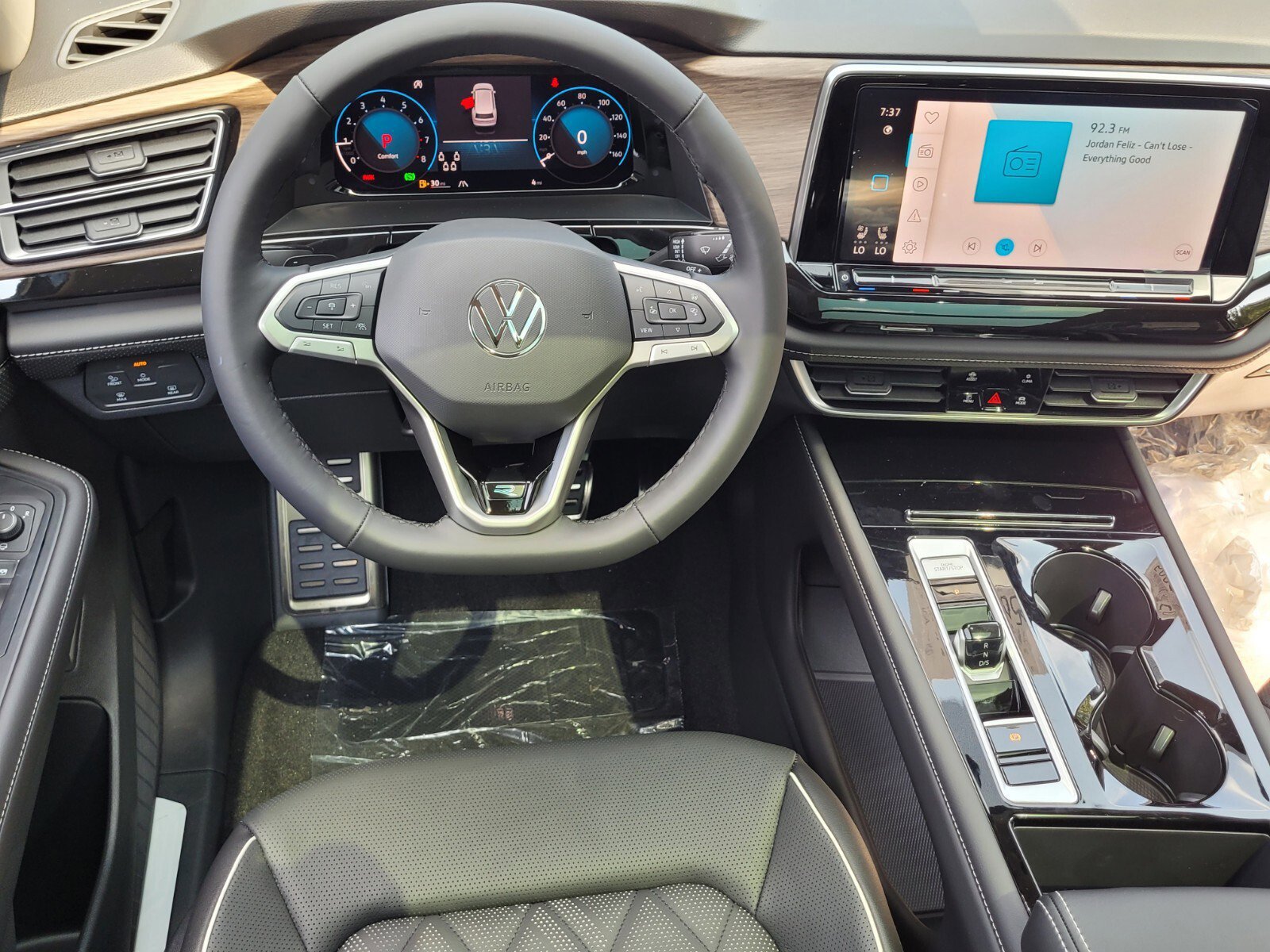 New 2026 Volkswagen Atlas SEL Premium R-Line image 9