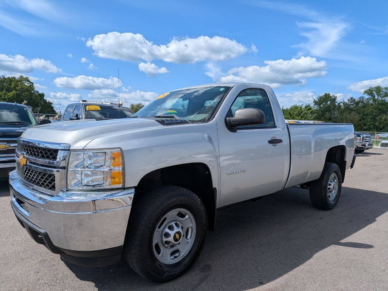 Used 2012 Chevrolet Silverado 2500 W/T w/ Snow Plow Prep Package AWD/4WD image 2