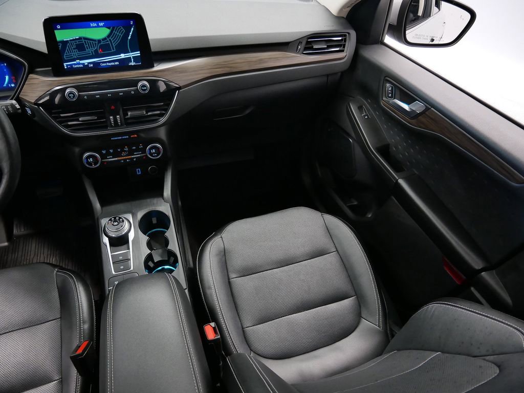 Used 2020 Ford Escape Titanium image 21