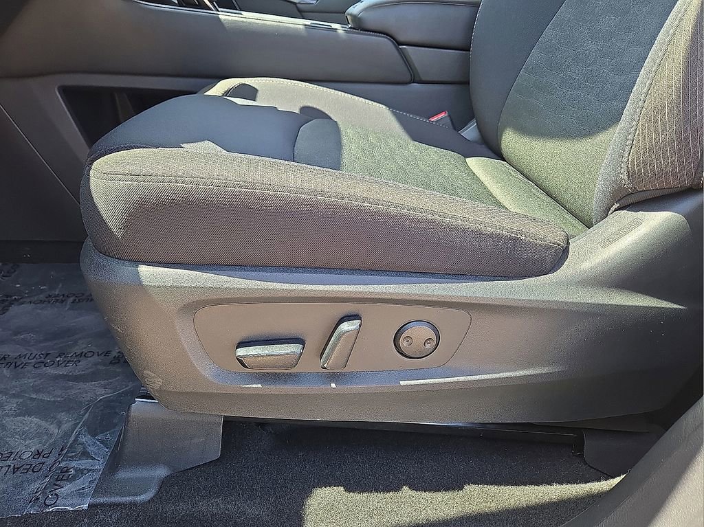 Used 2025 Nissan Pathfinder SV AWD/4WD image 24