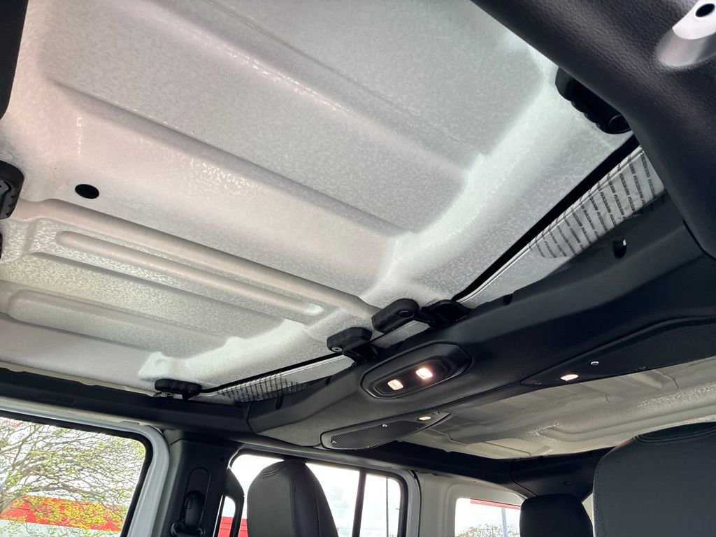 Used 2026 Jeep Wrangler Sahara image 21