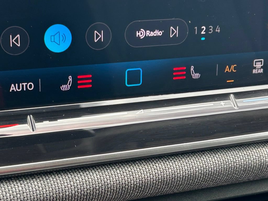 Certified 2025 Volkswagen Tiguan S FWD image 28