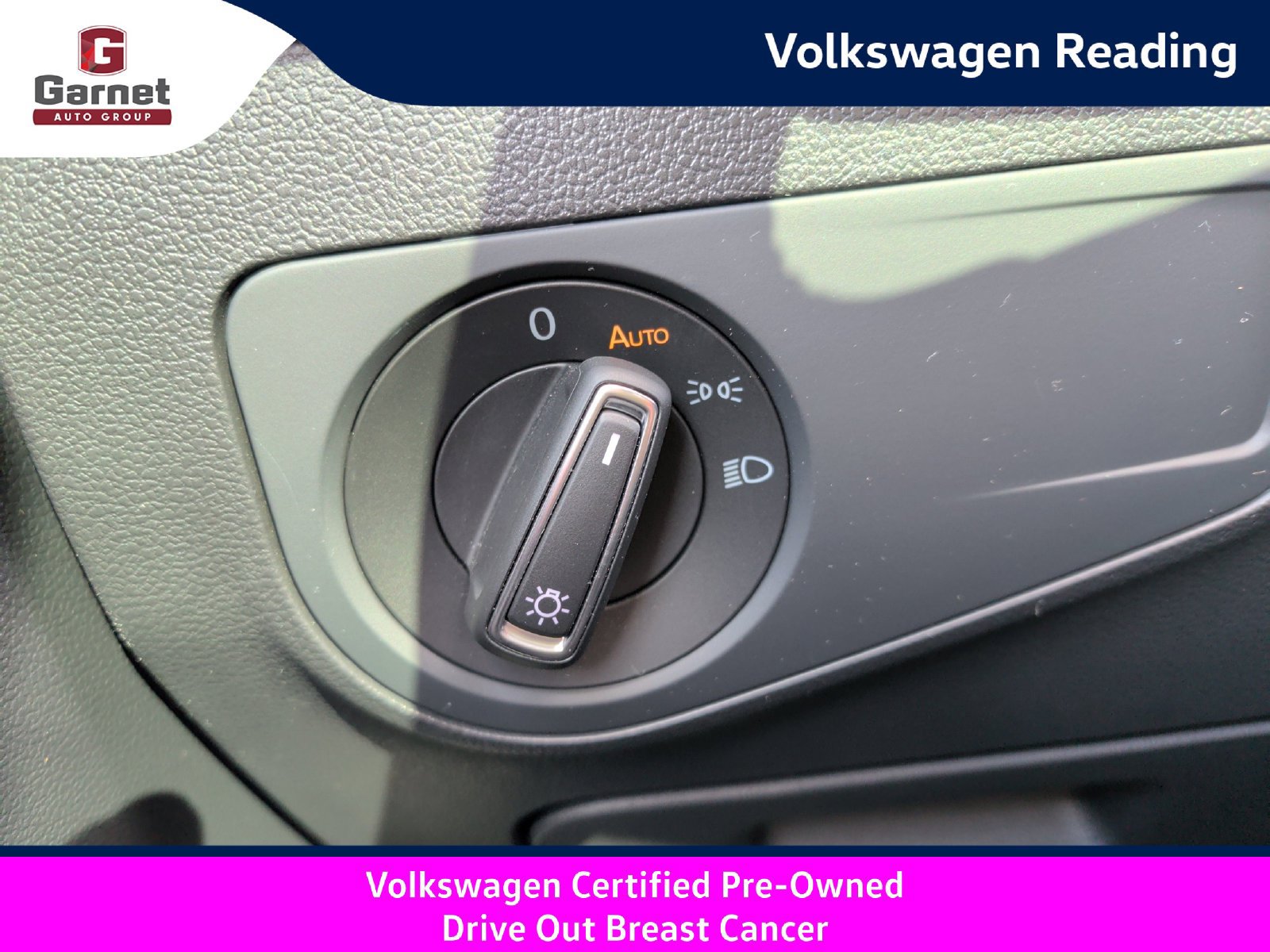 Certified 2023 Volkswagen Tiguan SE w/ Panoramic Sunroof Package FWD image 30