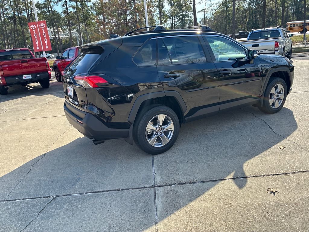 New 2025 Toyota RAV4 XLE image 7